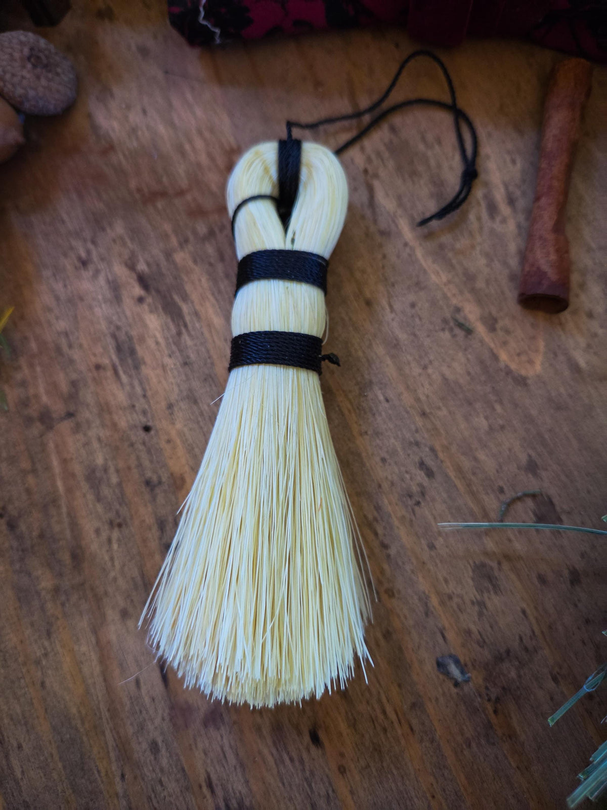 Mushroom brush, tampico fiber veggie brush