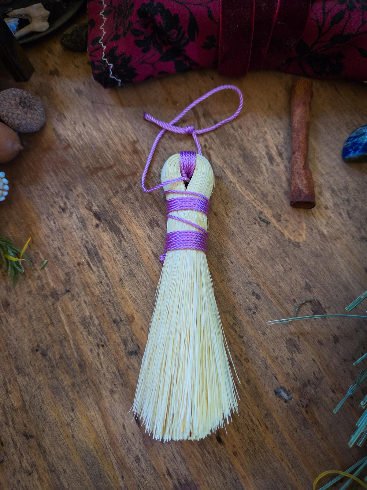 Mushroom brush, tampico fiber veggie brush
